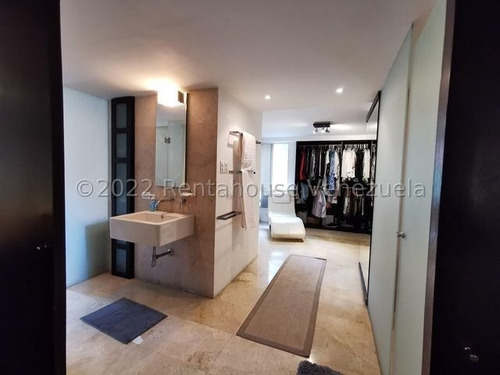 Imagen 13 de 22 de Mls. #22-22192 Hermoso Apartamento,espacioso, Con Claridad Natural Que Hace Sentir Un Hogar Cálido Y De Confort , Pisos De Mármol , Cocina Actualizada. Afm.