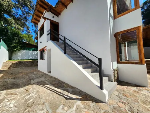 Casa En Renta En Colonia Avándaro, Valle De Bravo, Estado De México