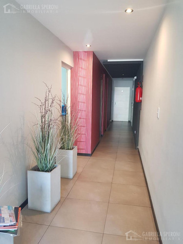 Imagen 5 de 14 de Local - Centro Banfield Este