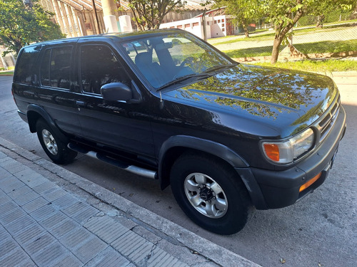 Nissan Pathfinder 3.3 Se 4x4