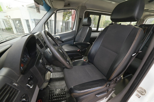 Imagen 9 de 18 de Mercedes Sprinter 2016 2.1 415 Combi 3665 150cv 9+1 Tn