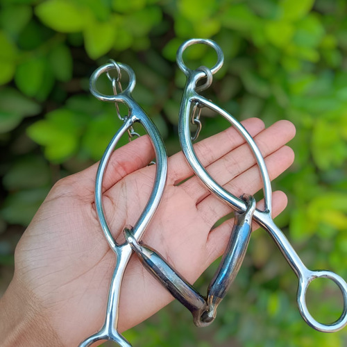 Bridao Levantado Inox Para Cavalo Bocal De Ferro Articulado