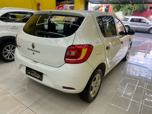 Renault Sandero 1.0 16v Authentique Hi-flex 5p
