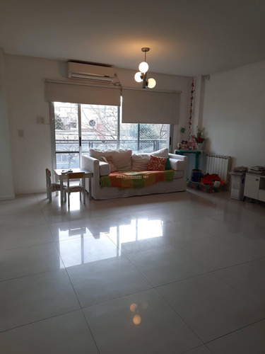 Imagen 3 de 18 de Piso En Venta 2 Dormitorios En Quilmes