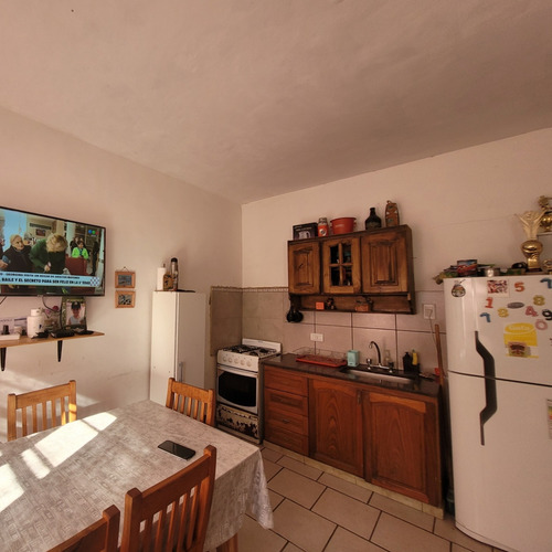 Venta De Casa Multifamiliar O Ideal Para Inversor