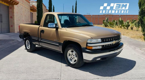 Chevrolet Cheyenne 5.3 2500 Cab Reg K 295hp 4x2 Mt