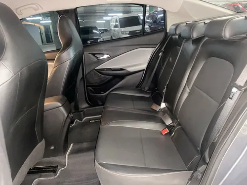 Chevrolet Onix 1.0T Premier Sedan At