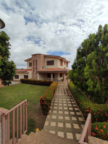 Imagen 20 de 22 de Hermosa Quinta Ciudad Balneario 5 Hab 3 Baños