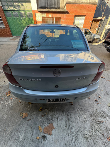 Chevrolet Corsa 1.8 Gl Aa Dh 4P