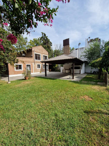 Casa En  Alquiler Coto De Alamedas