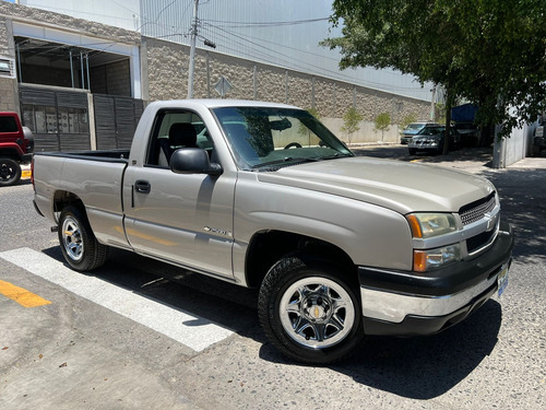 Chevrolet Silverado 4.8 2500 Custom Cab Reg Paq D Mt