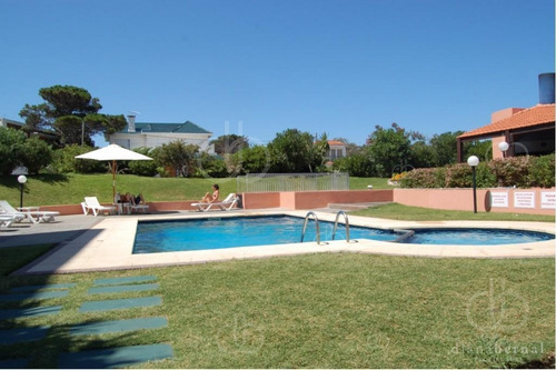 Imagen 22 de 24 de Punta Del Este, Mansa, Apartamento De 1 Dormitorio Con Terraza Y Vista.- Ref: 54539