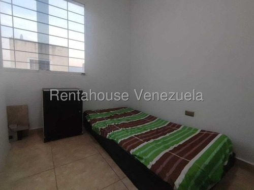 Marianny Gonzalez, Alquila Townhouse Equipado Av Ribereña Cabudare Lara
