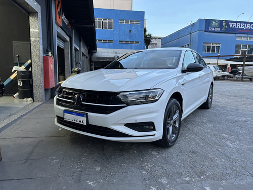 Volkswagen Jetta 1.4 R-line 250 Tsi Flex Aut. 4p