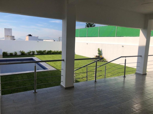 Imagen 5 de 20 de Hermosa Residencia Estilo Minimalista