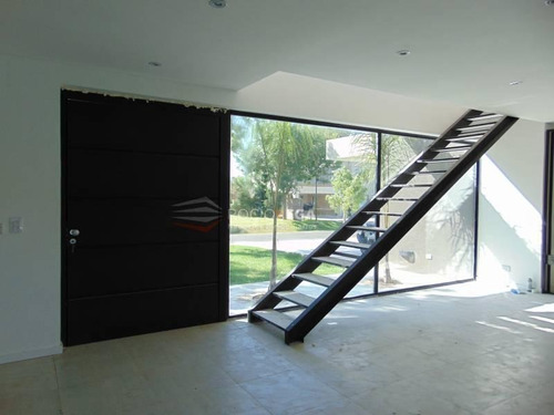 Imagen 8 de 30 de Espectacular Casa En Venta A Estrenar En Barrio Cerrado Santa Ana