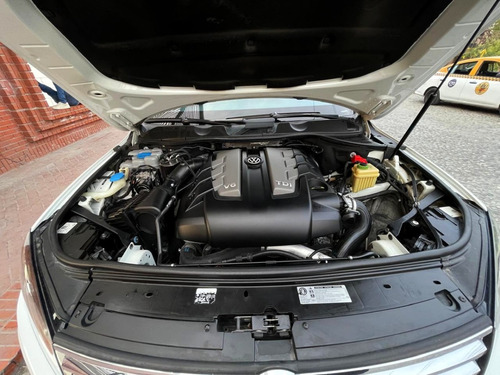Volkswagen Touareg 3.0 V6 Tdi At