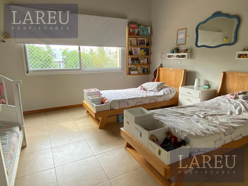 Imagen 11 de 25 de Casa En Venta - Barrio Boulevares
