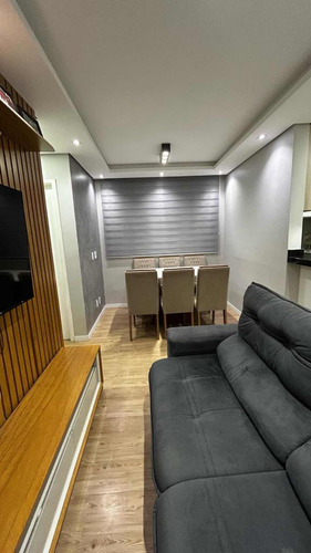 Apartamento 2 Dormitórios Com Móveis Planejados