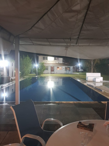 Imagen 4 de 18 de Oportunidad En El Trebol De Ezeiza!!! Casa En 2 Plantas Con Quincho Y Piscina!!! Lote De 1200 Mts!!