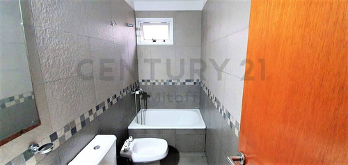 Imagen 3 de 7 de Departamento En Venta 1 Dormitorio Y Patio La Plata