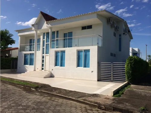 Permuto O Vendo Casa Campestre En Flandes
