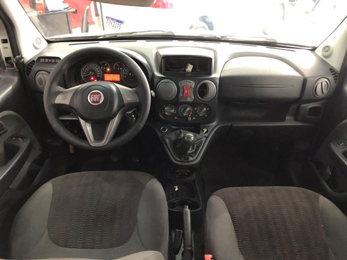 Imagem 7 de 8 de Fiat Doblò Doblo Essence 1.8 Flex 16v 5p Flex Manual