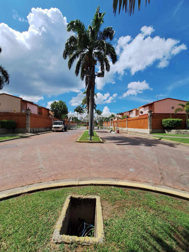Townhouse En Venta Urb. Araguama Country Maracay