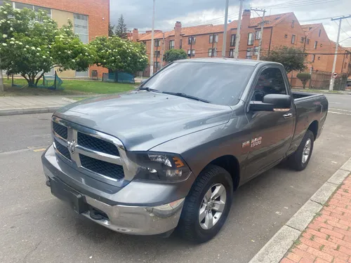 Dodge Ram 5.7 1500 Slt 4x2