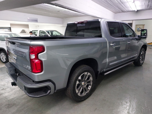 Chevrolet Silverado 5.3 V8 High Country