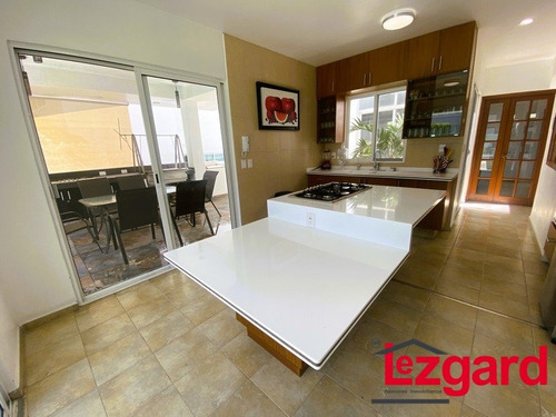 Presentamos Bonita Casa Con Moderno Y Elegante Diseño Con Comodidades Que Le Encantaran