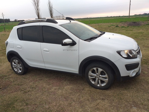 Renault Sandero Stepway 2017 1.6 Privilege 105cv