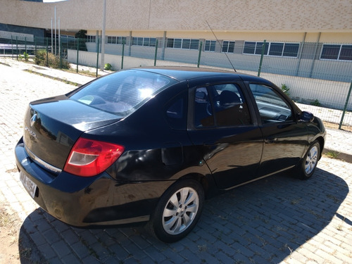 Imagem 3 de 5 de Renault Symbol 2010 1.6 16v Privilège Hi-flex 4p