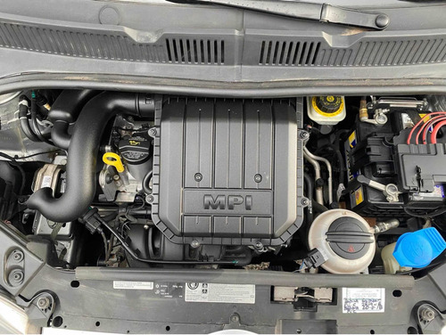 Volkswagen Up! 2015 1.0 Move Up! 75cv 5 P