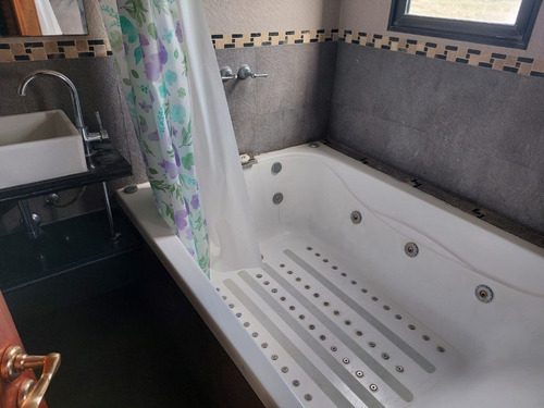 Casa En Venta En Barrio Privado, Acacias Blancas