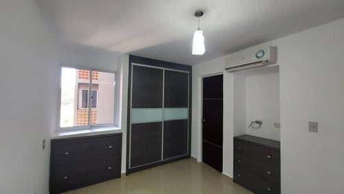Imagen 9 de 14 de Apto En Venta Monte Mayor88mts Alexandra Ramírez 04147041922