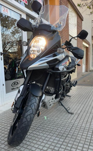 Suzuki V-stron 1000 2018 Con 30000 Km