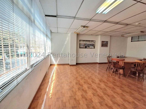 Rz Vende ¡oportunidad Única! Local Comercial En Una Ubicación Privilegiada, Ideal Para Tu Negocio. ¡hazlo Tuyo Y Comienza A Emprender! 25-1485 Jun5