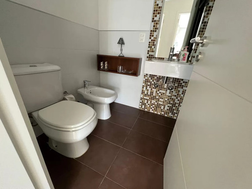 Apartamento En Alquiler Y Venta, Punta Del Este, Uruguay.