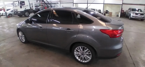 Imagen 6 de 15 de Ford Focus Se Plus 2.0