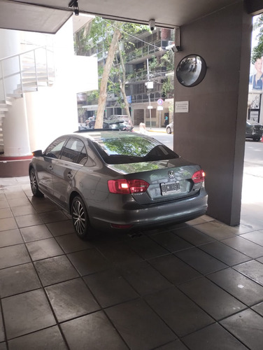 Volkswagen Vento 2.0 Sportline Tsi 200cv Bi-xenon