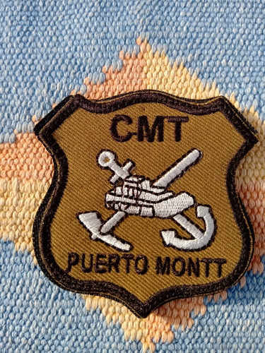 Escarapela Militar: Ejército De Chile, C M T , Puerto Montt.