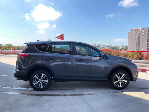 Imagen 6 de 14 de Toyota Rav4 2017 5p Le L4/2.5 Aut