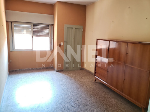 Casa En Ph Interna A 2 Cuadras De Puente Santa Rosa! Muy Buen Estado General.
