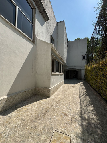 Casa Con Uso De Suelo En Renta En Lomas De Chapultepec