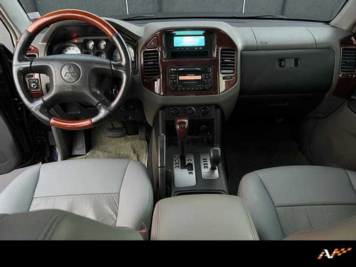 Imagem 5 de 15 de Mitsubishi Mmc Pajero Hpe 3.2 D 2005 7 Lugares