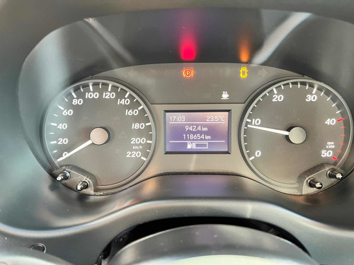 Imagen 14 de 17 de Mercedes-benz Vito 2018 1.6 111 Cdi Furgon Mixto Aa 114cv