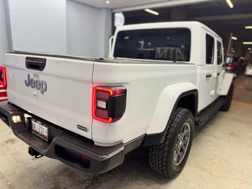 Jeep Gladiator 3.6 V6 Overland Doble Cabina 4x4
