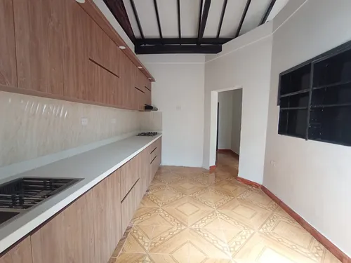 Arriendo Casa Comercial En Laureles