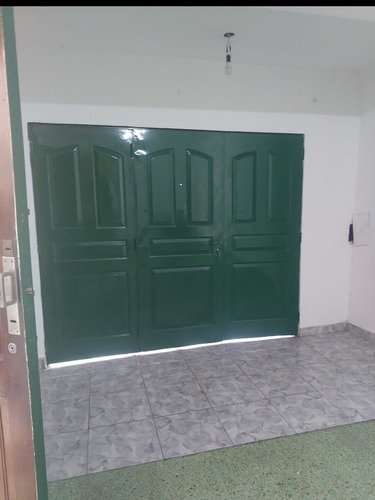 Banfield Este Casa De 4 Ambientes Dueña Directa